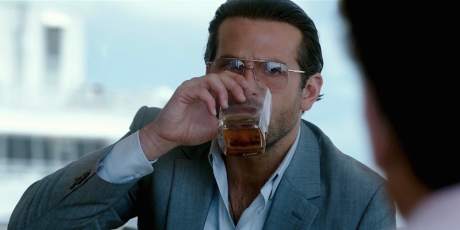 bradley-cooper-drinking-war-dogs