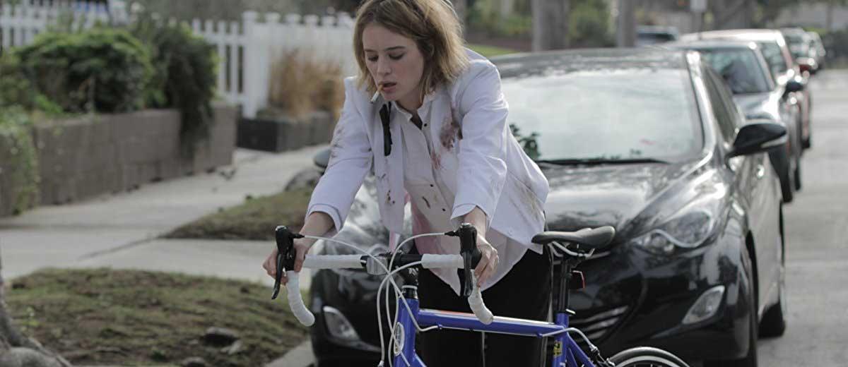 mackenzie-davis-izzy-gets-the-f-ck-across-town-1200x520